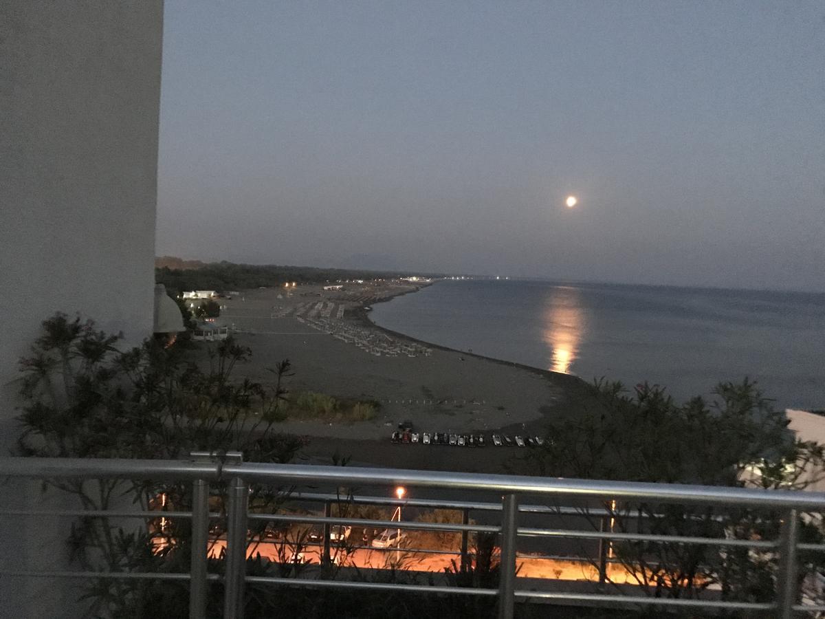 Hotel La Rosa Negra Улцин Екстериор снимка