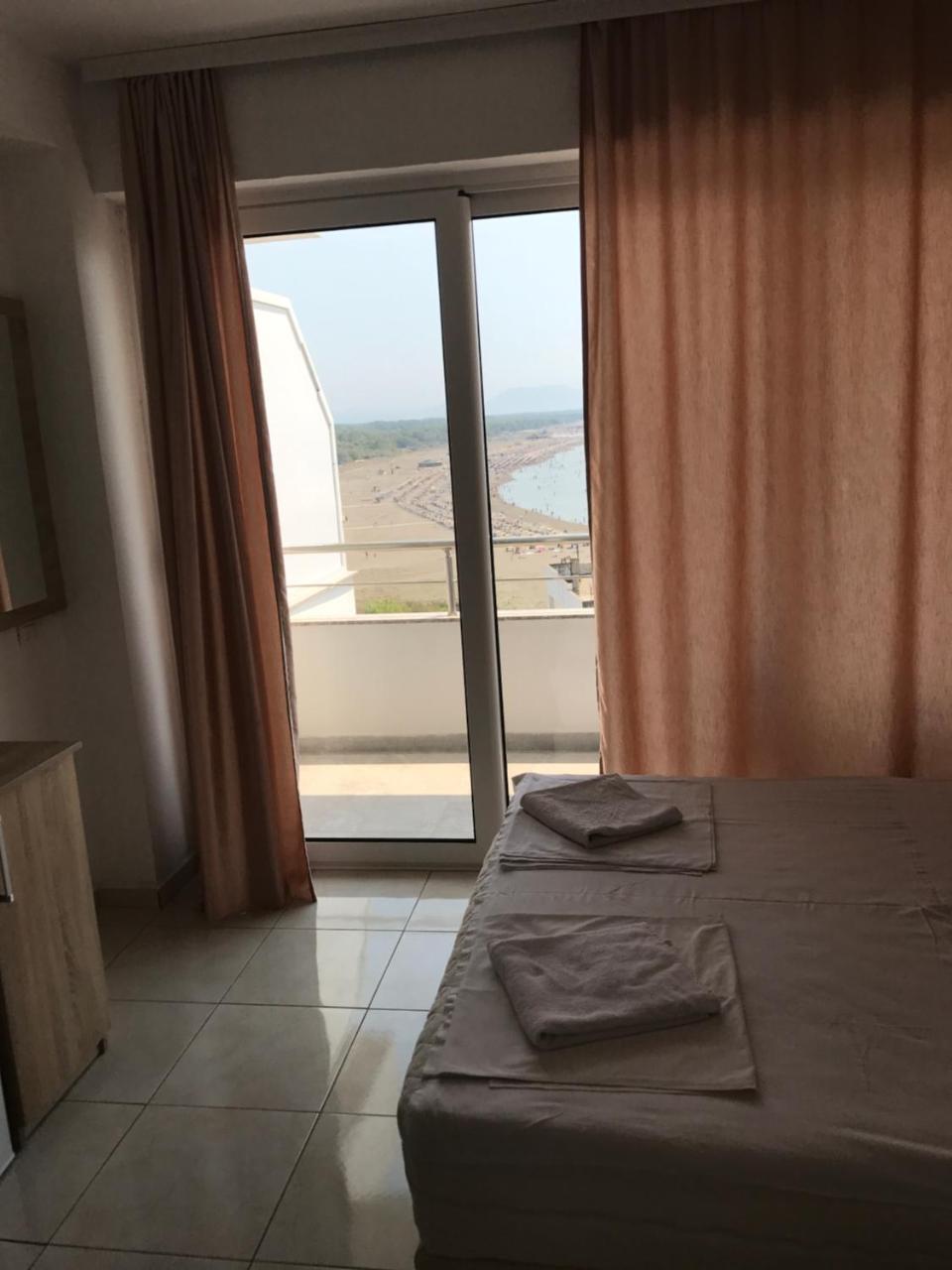 Hotel La Rosa Negra Улцин Екстериор снимка