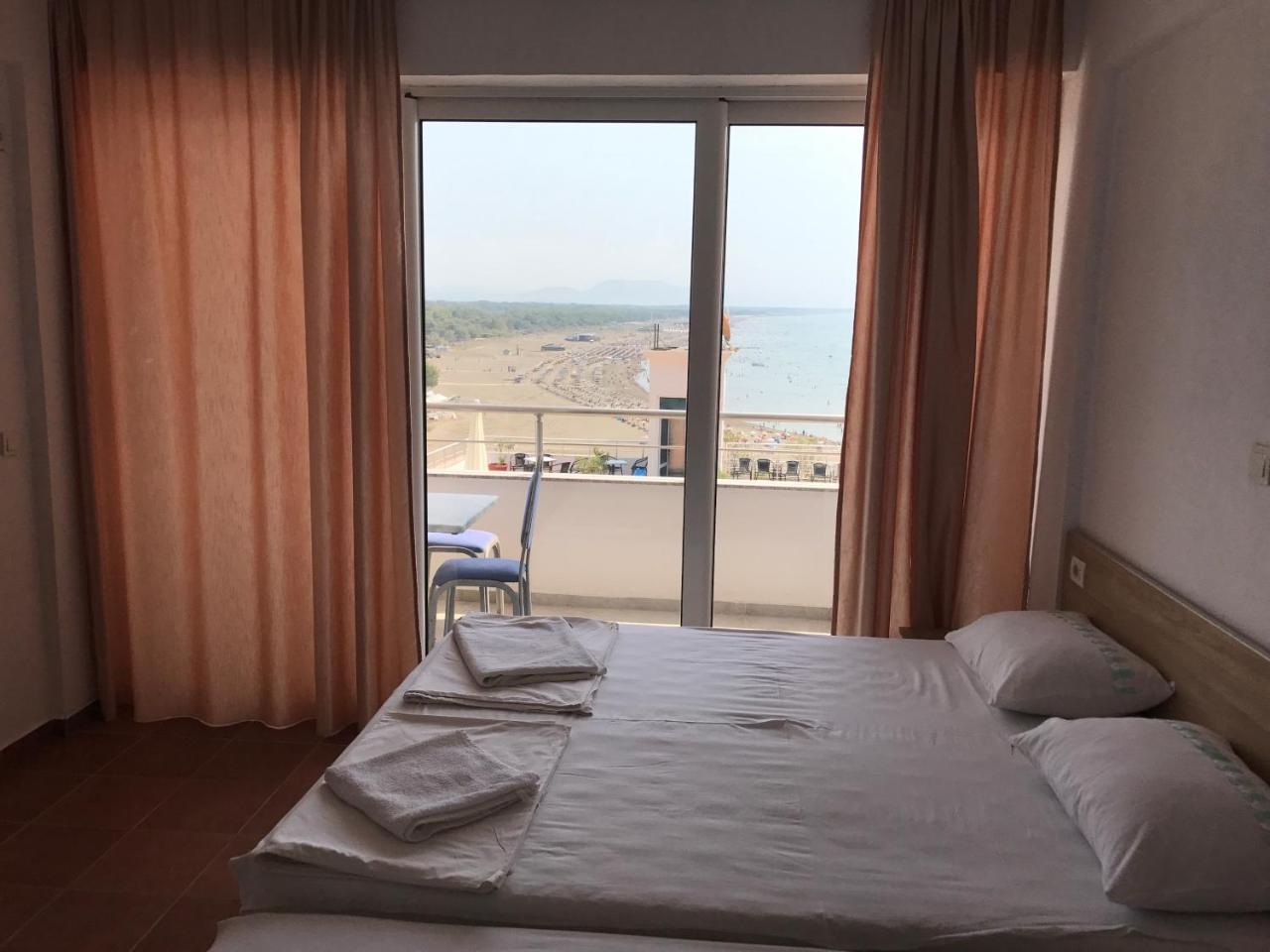 Hotel La Rosa Negra Улцин Екстериор снимка